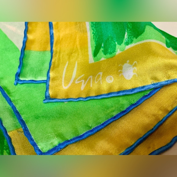 Vintage 1970s 28” x 28” Hand Rolled All Silk VERA NEUMANN Scarf Wrap Kerchief - Picture 12 of 14